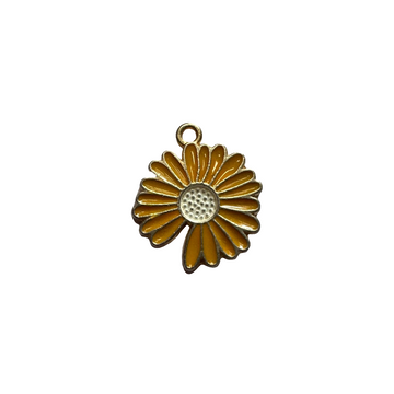 Light yellow daisy charm