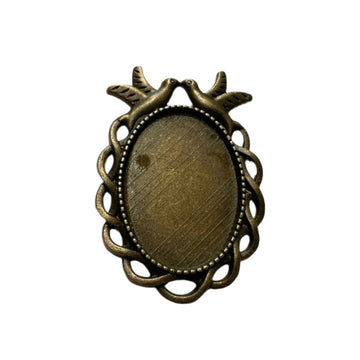 Vintage bezel oval lovebirds