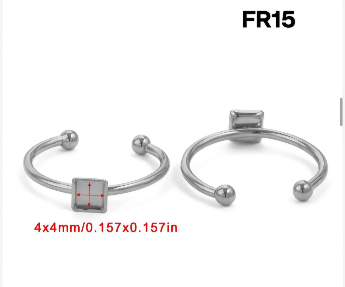 Bezel ring silver square