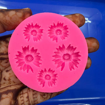 5 cavity daisy mould