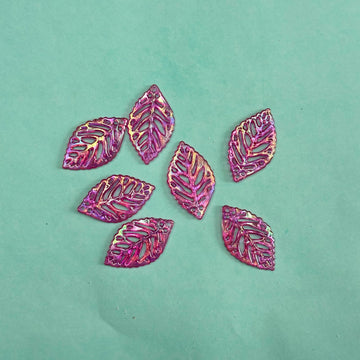 Holographic leaf pink