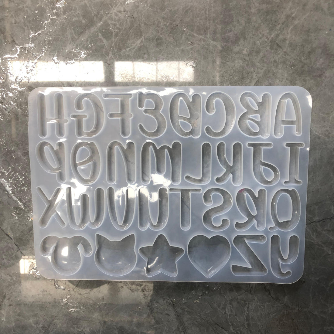 Finyoffiy alphabet mould