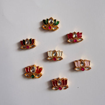 Lotus kundan charm 008