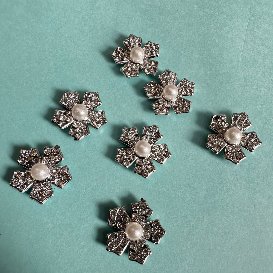 Pearl Embellished broach 011