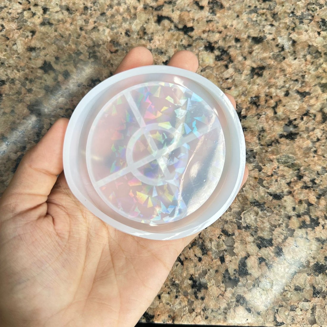 Holographic small round mould