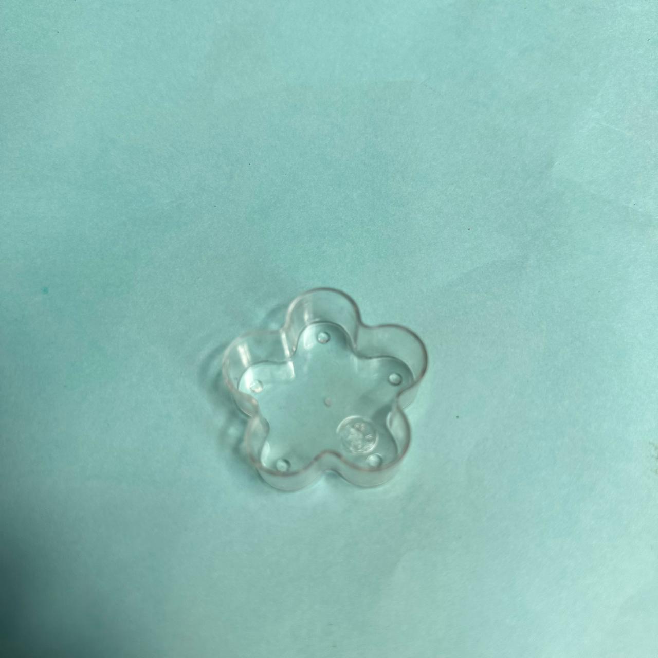 Polycup flower for candle