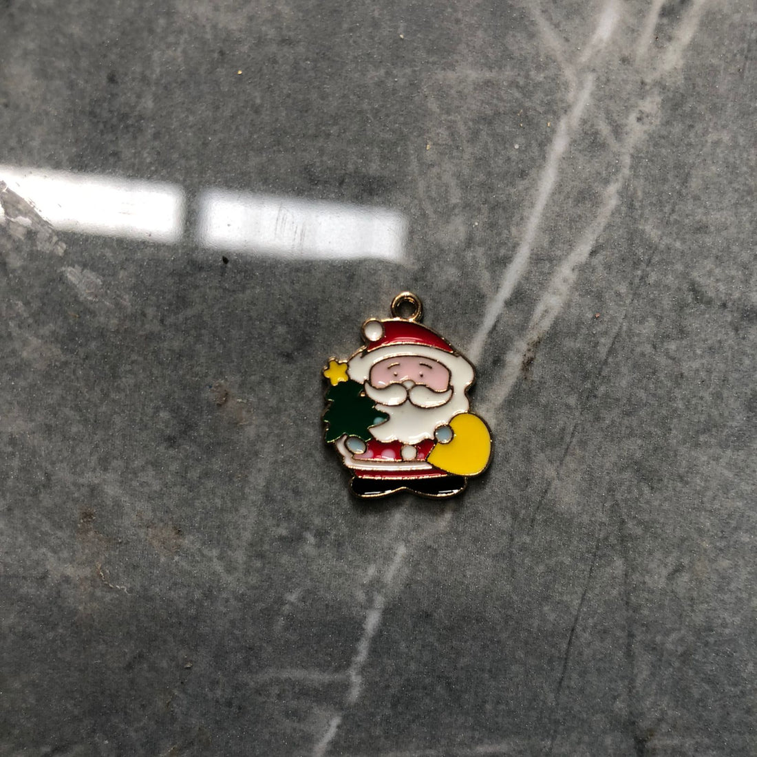 Christmas charm Santa 001