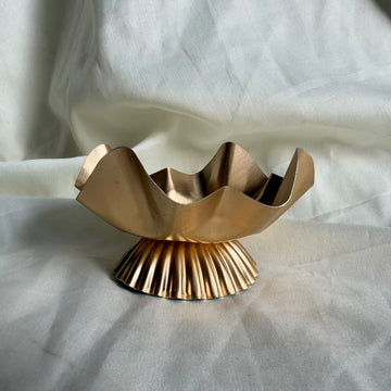 Urli diya with stand