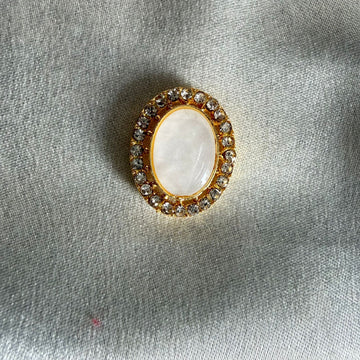 Oval Diamond Rakhi base