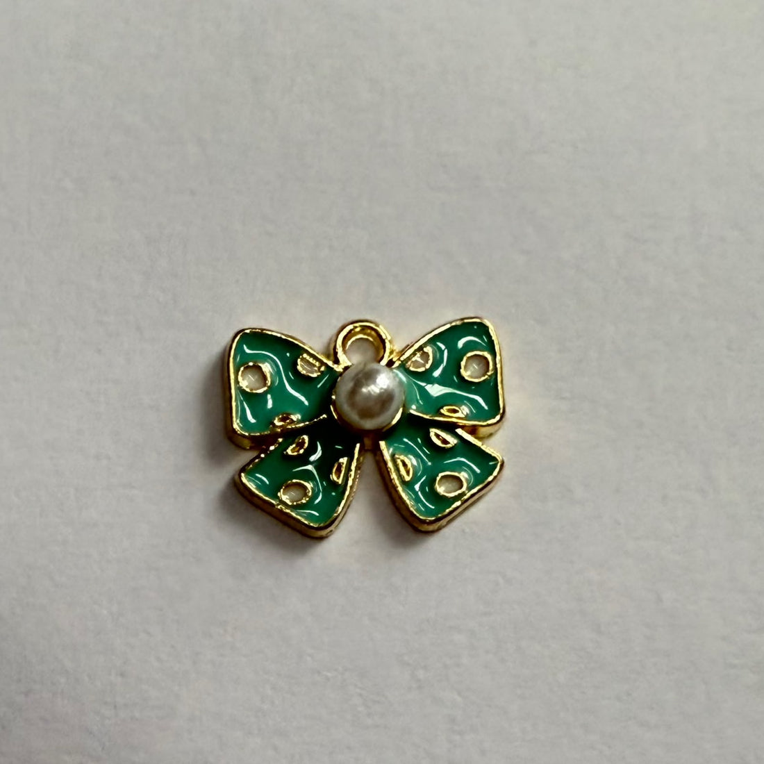 Bow charm