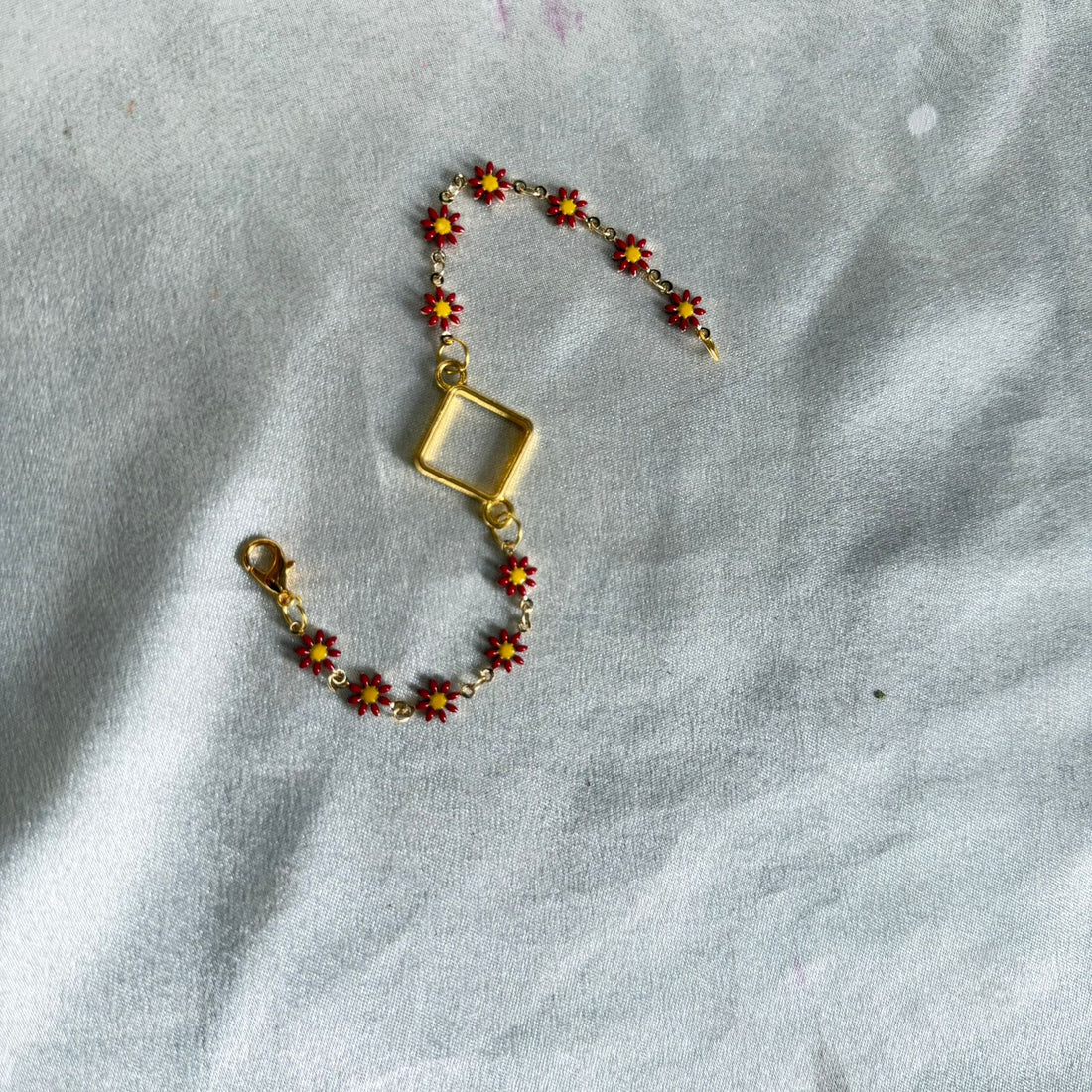 Rakhi bezel bracelet 003