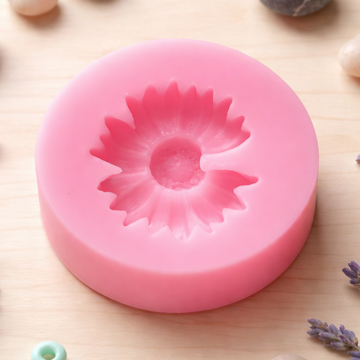 Small daisy flower candle mould