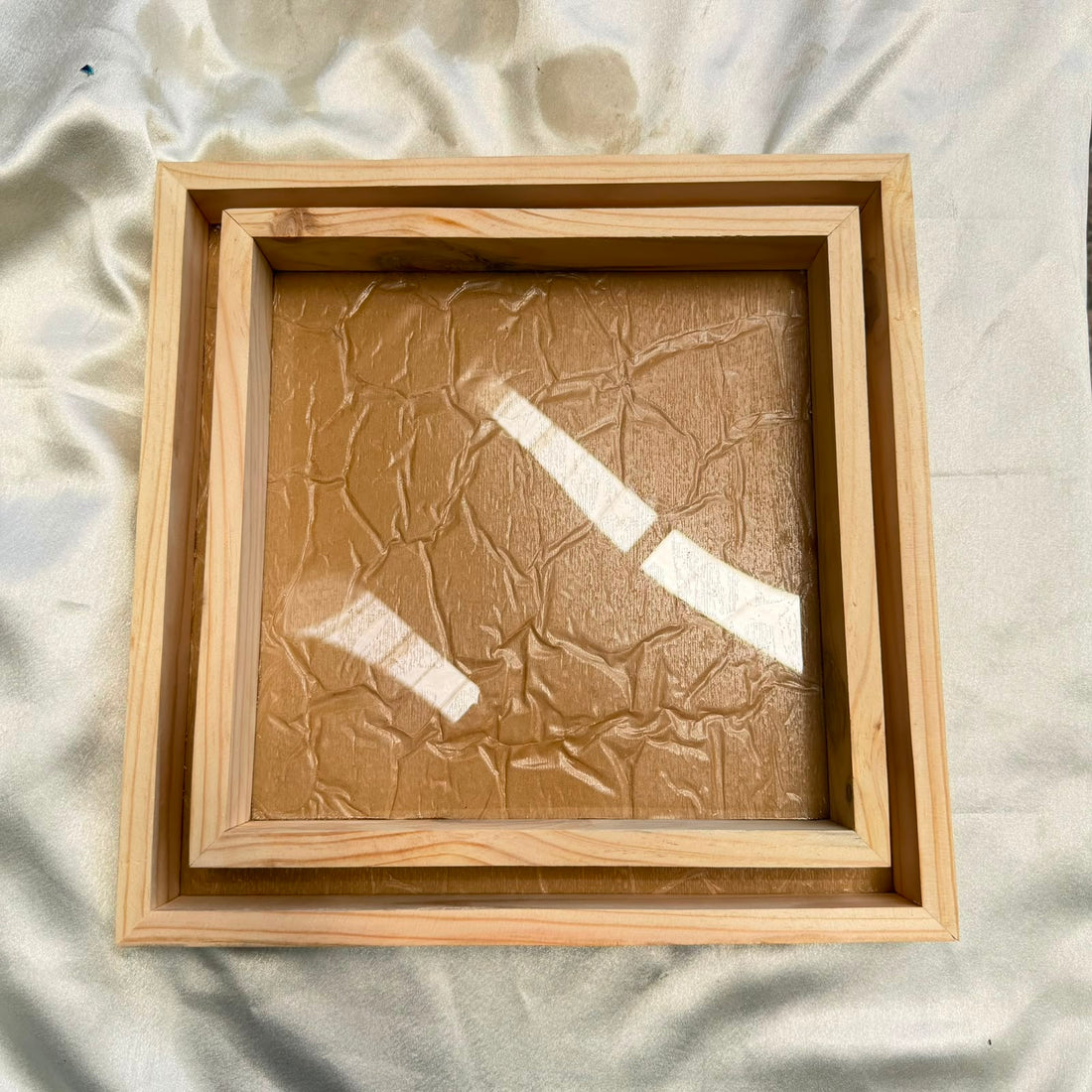 Pinewood frame with acrylic square