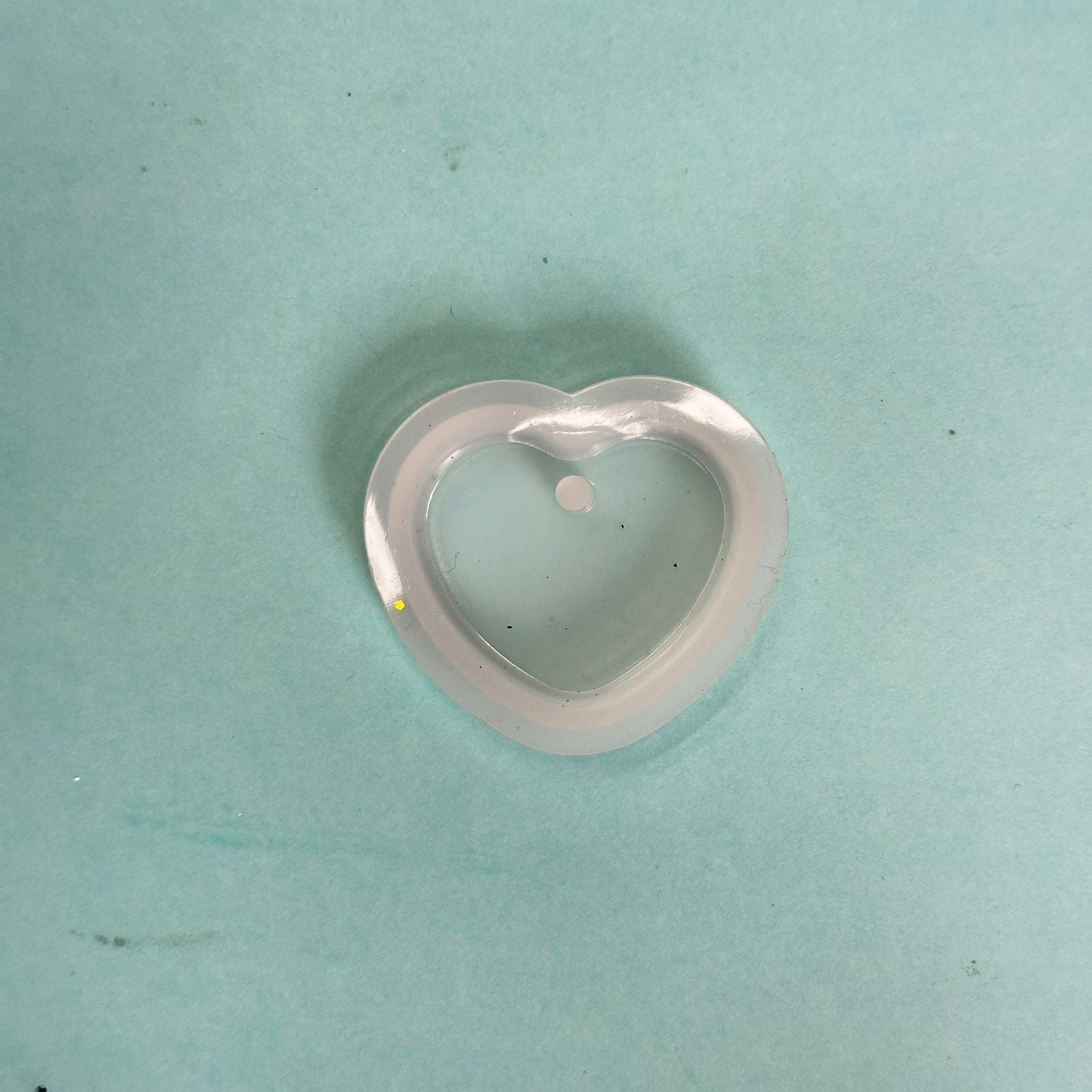 Border heart keychain