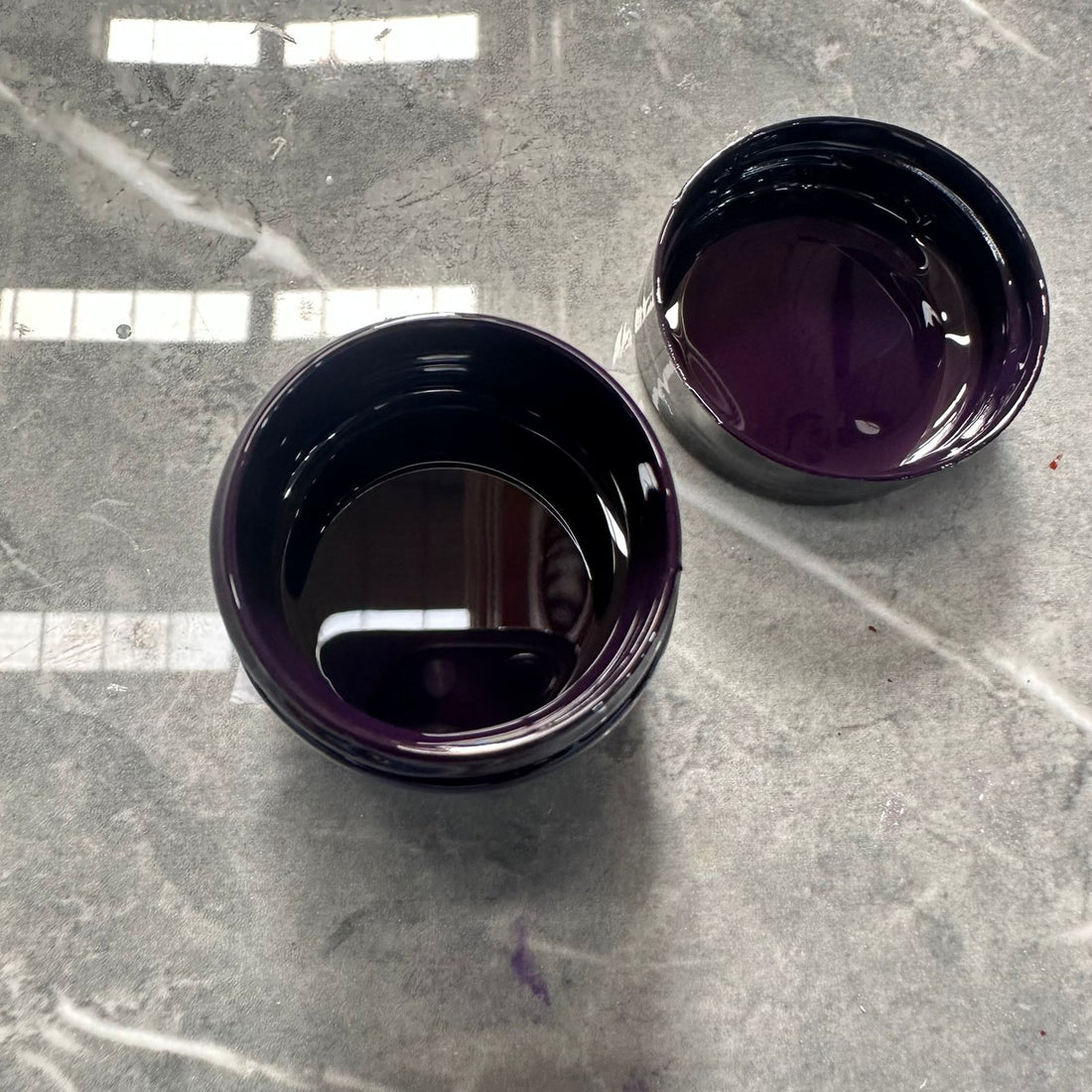 Violet translucent pigment