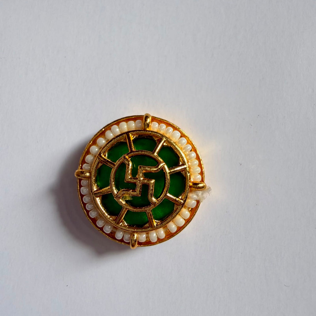 Round Kundan rakhi charm 003