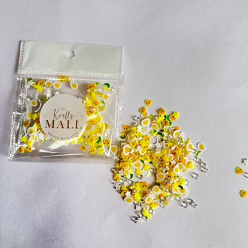 Yellow heart cartoon shaker
