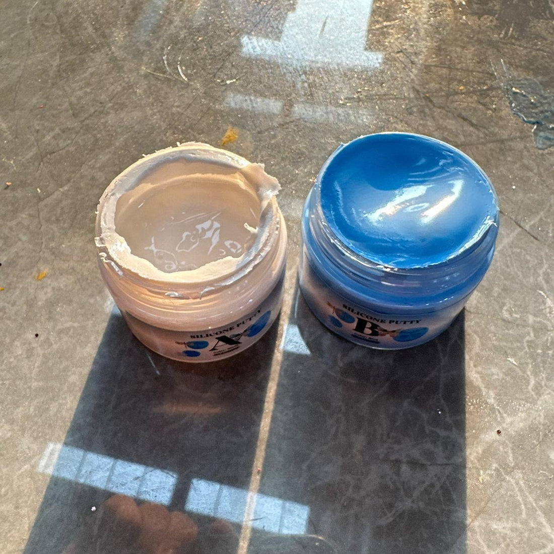 Silicon putty blue