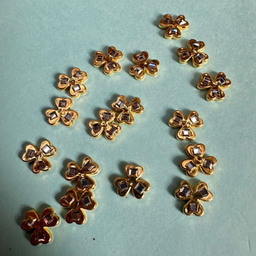 Gold embellished broach 001