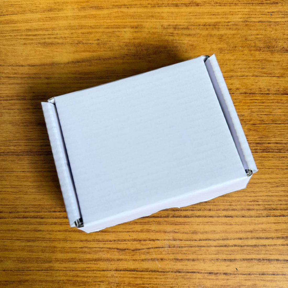 Mailer Corrugated white box