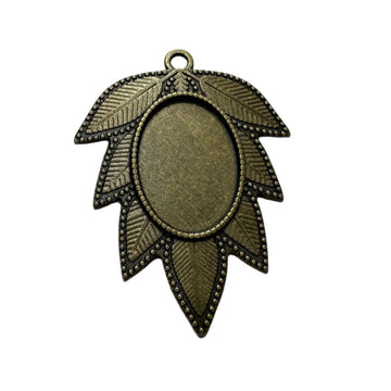 Vintage bezel oval leaf