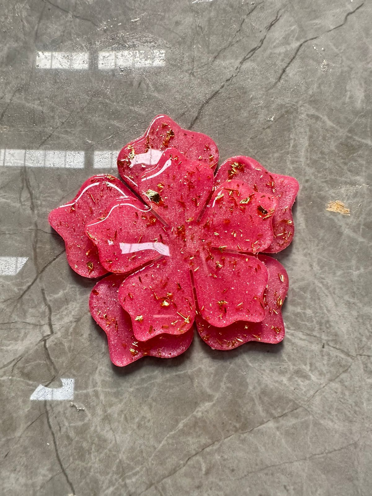 Scarlet Resin flower set of 2