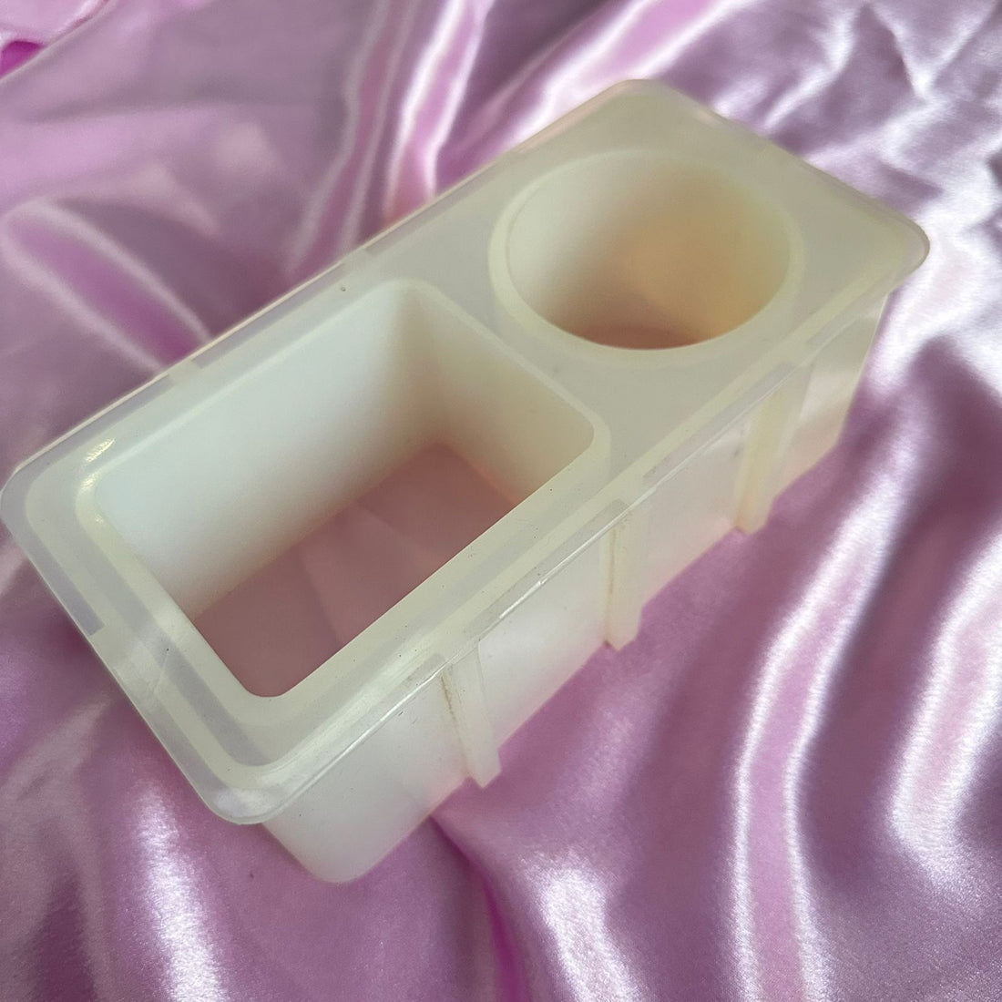 Pen stand / planter mould