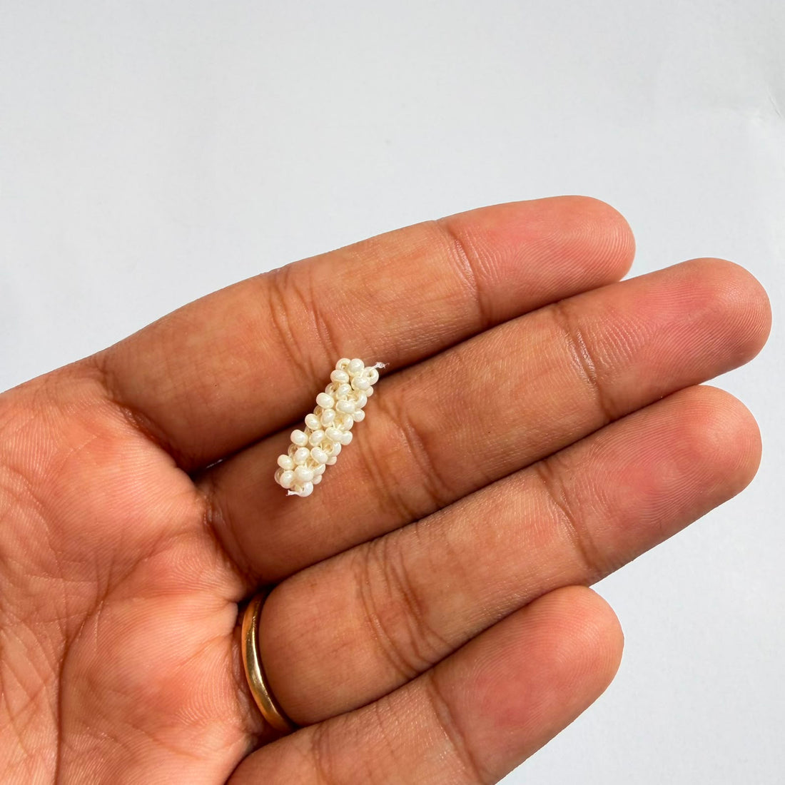 Rakhi pearl sider