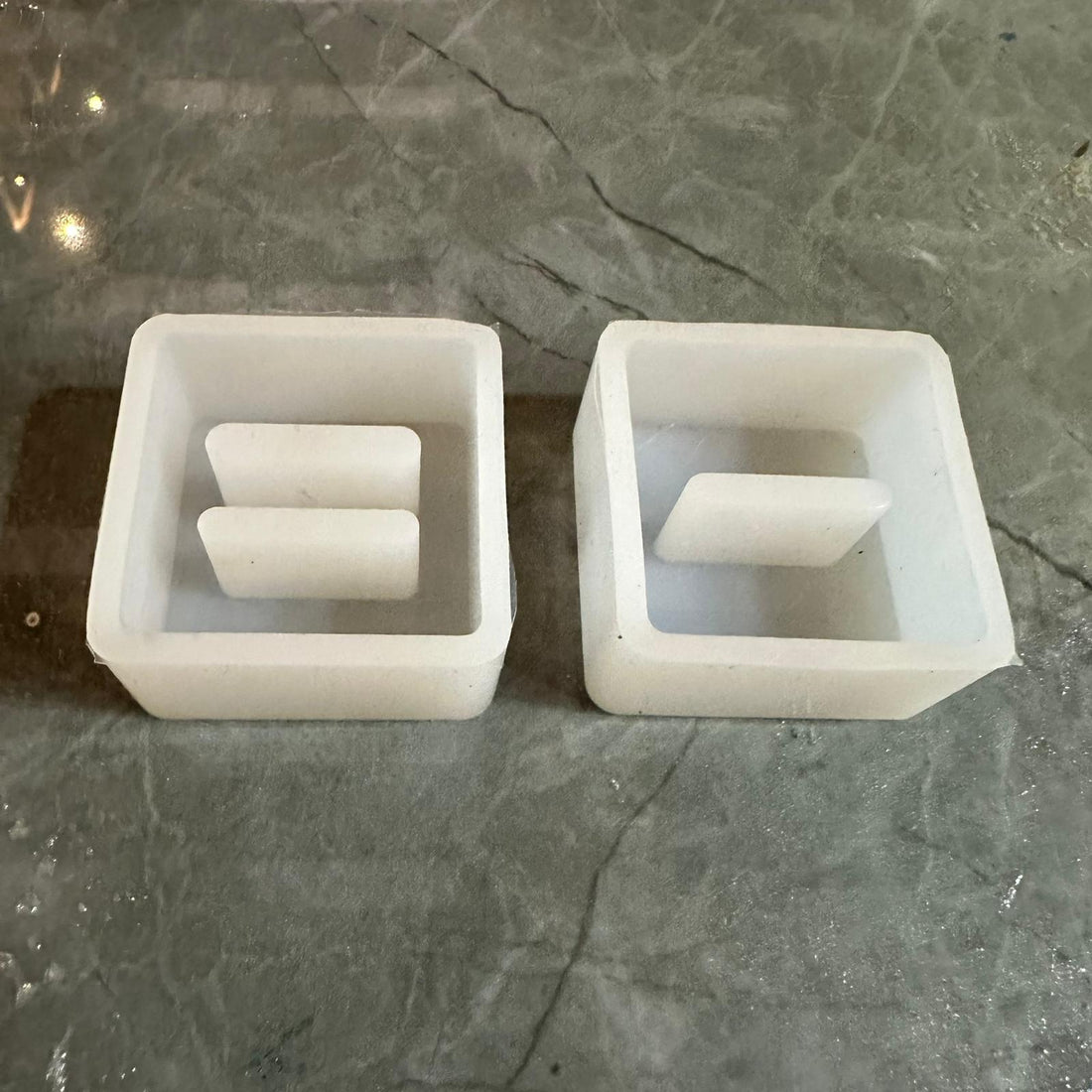 Ring holder mould square set of 2