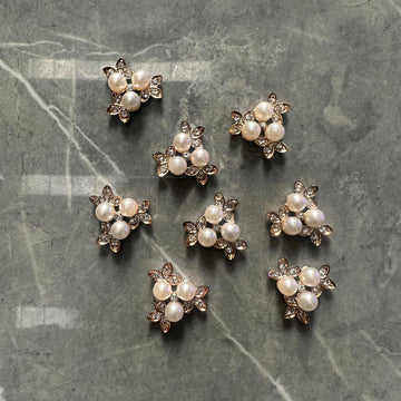 Pearl Embellished broach 003