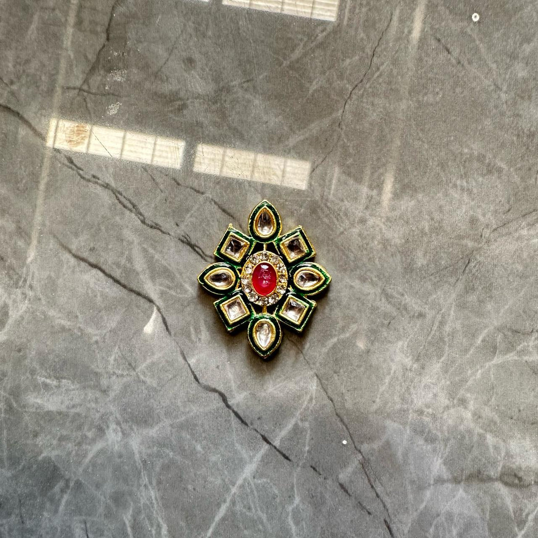 Kundan broach