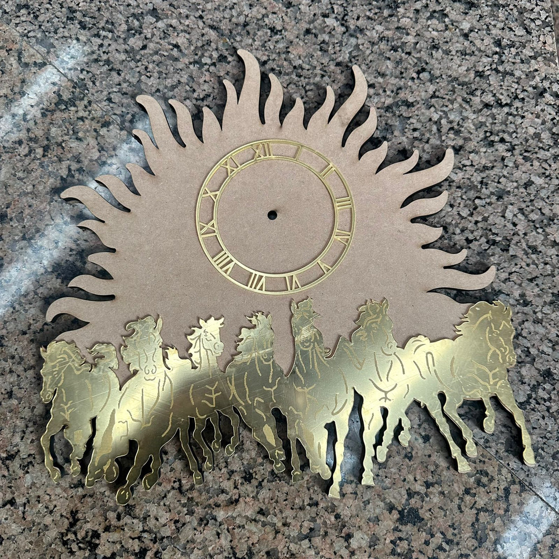 7 horses sun clock set