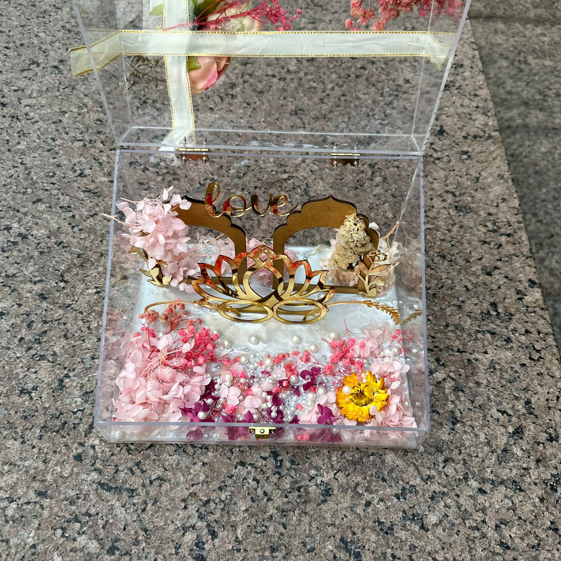 Acrylic box (only box)