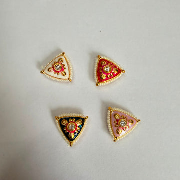 Triangle kundan rakhi charm