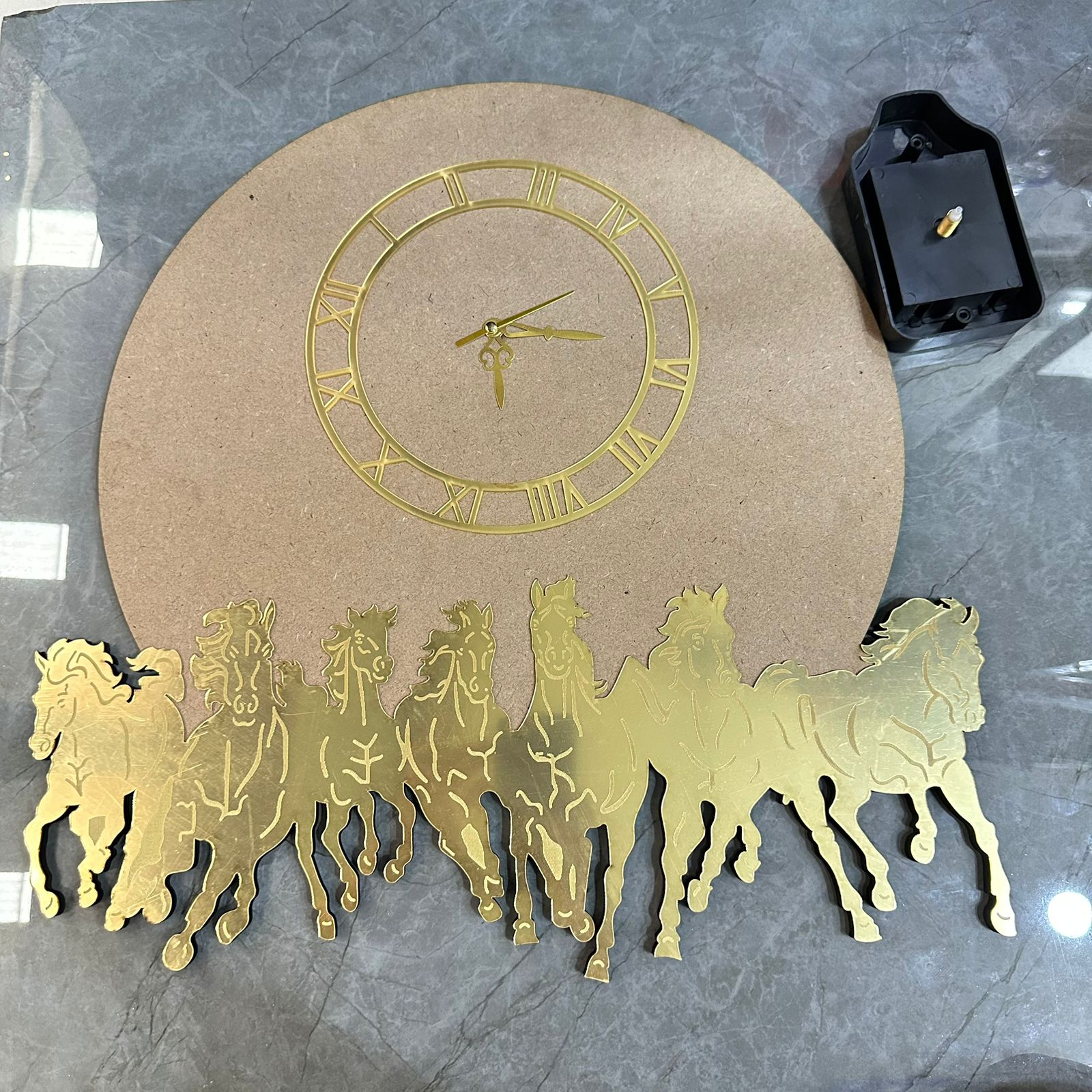 7 horses clock set
