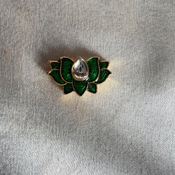Lotus Kundan broach green