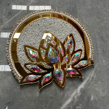 Holographic lotus cutout