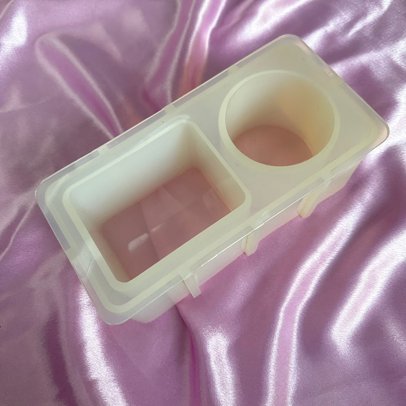 Pen stand / planter mould