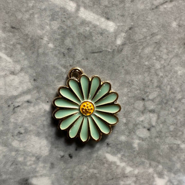 Green daisy charm