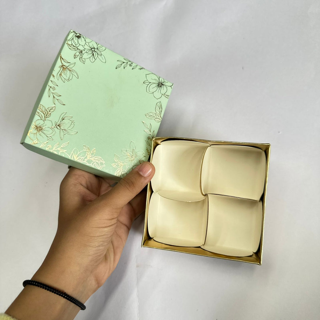 4 cavity modak packing box