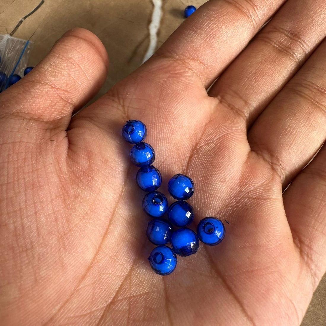 Round beads dark blue