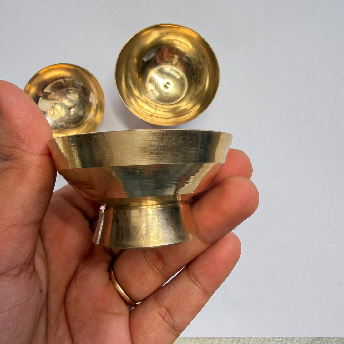 Metal katori with stand