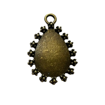 Vintage bezel drop floral