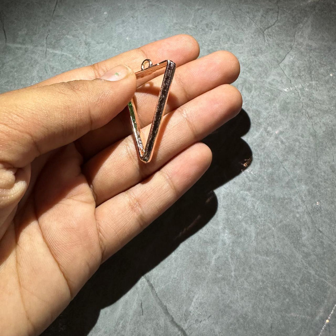 Rosegold triangle bezel