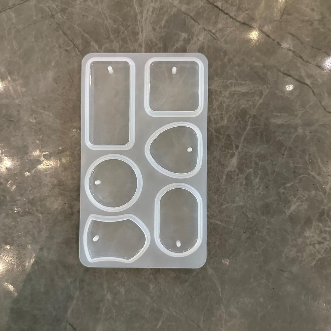 6 in 1 keychain mould