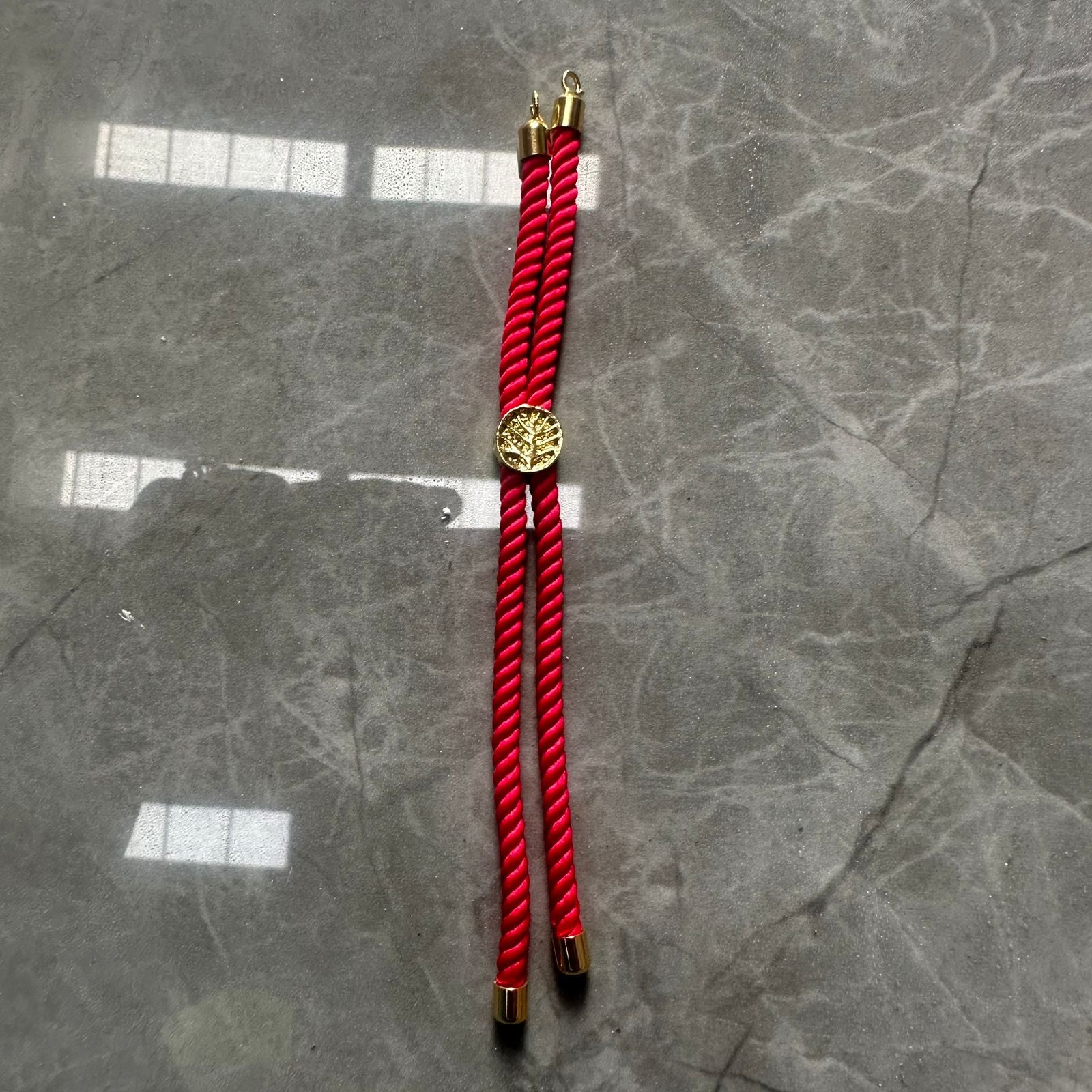 Rakhi thread bracelet red