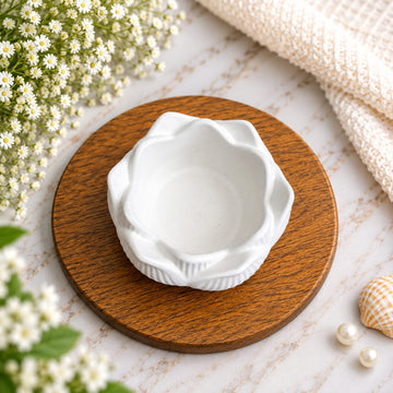 Lotus tealight holder