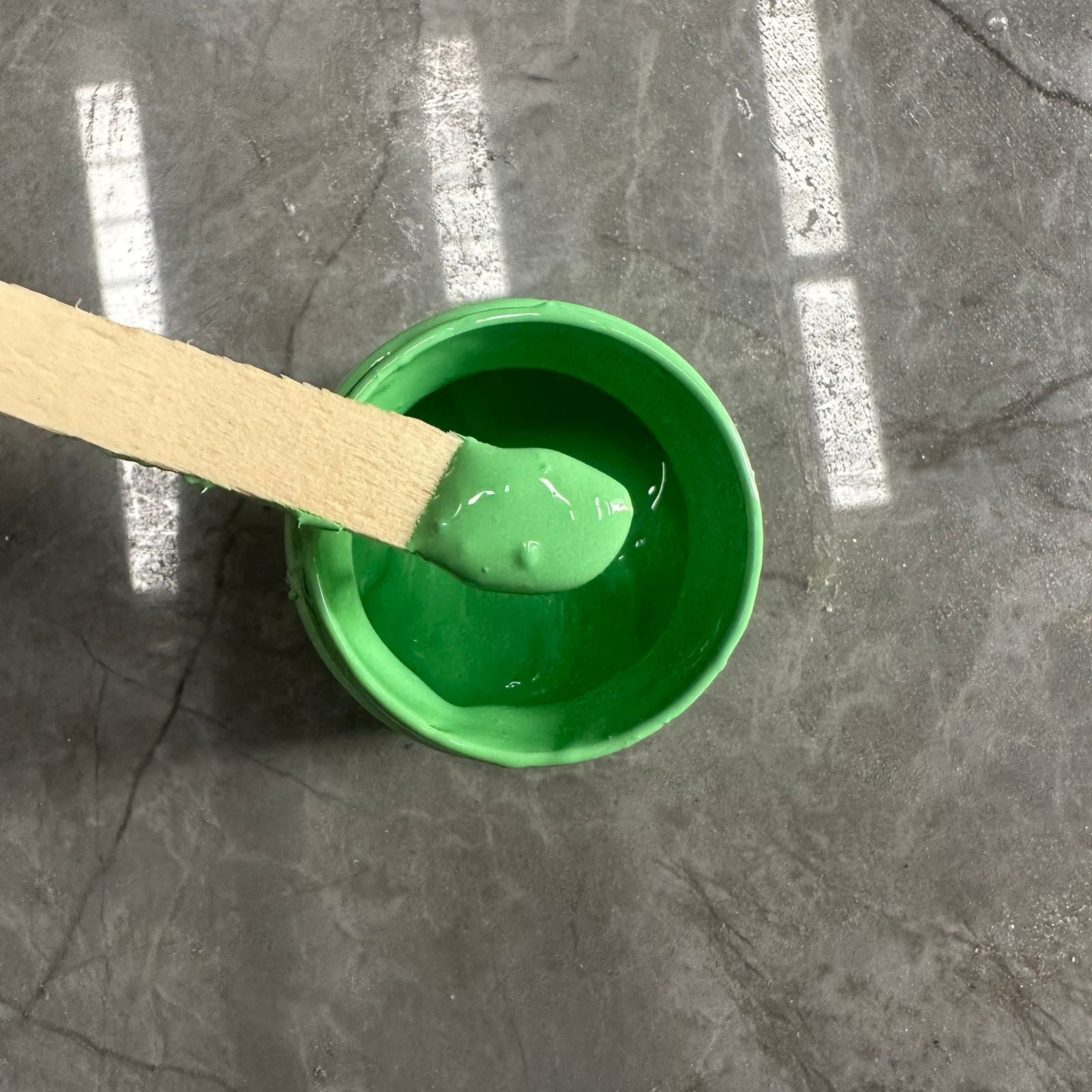 Pastel green opaque pigment