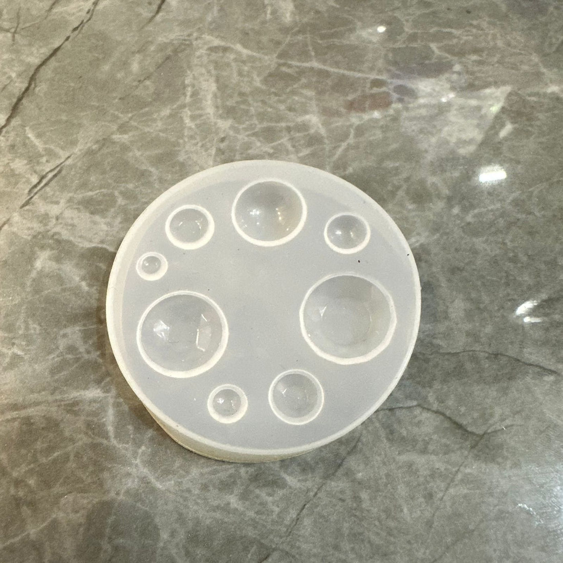 Round stone jewellery mould