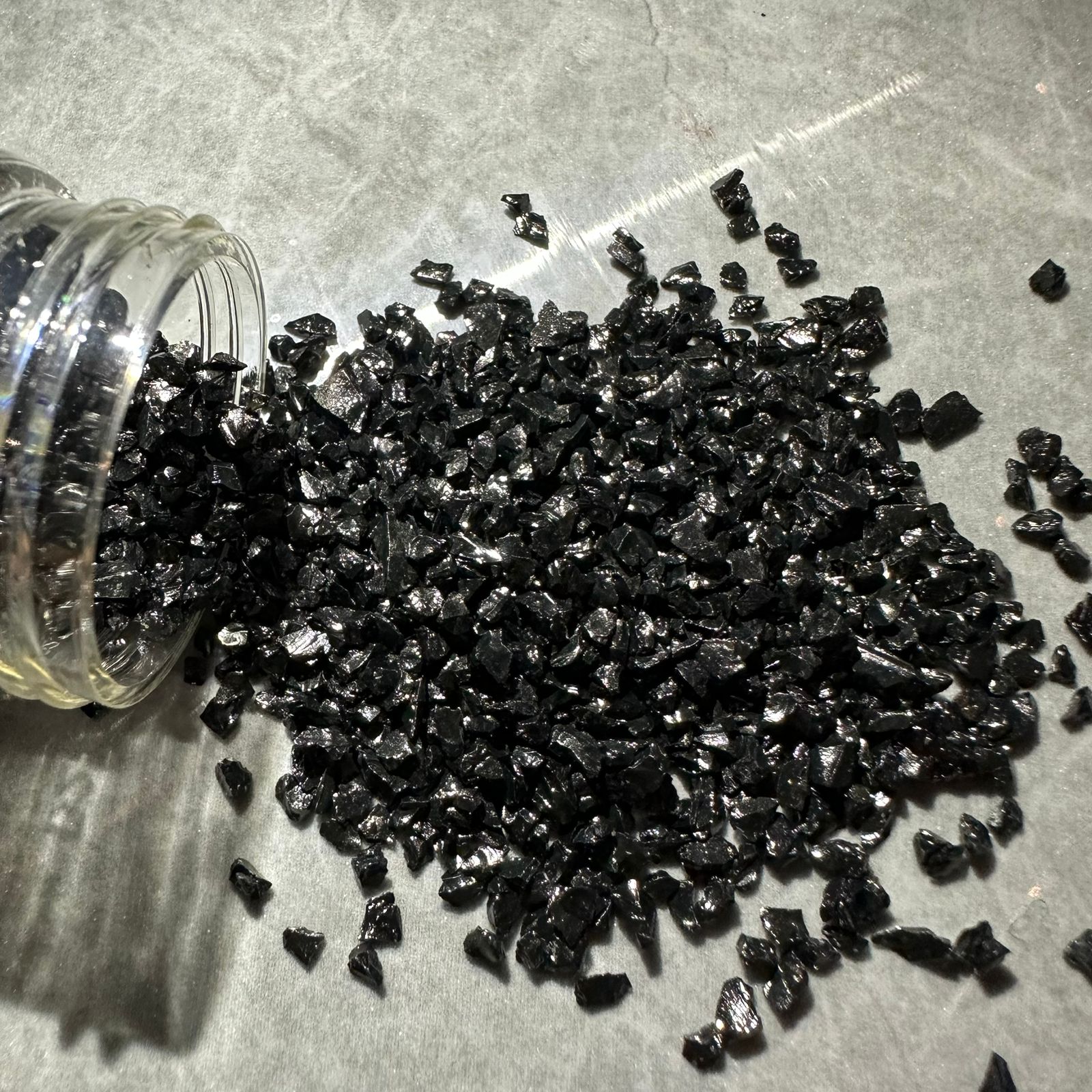 Granules black